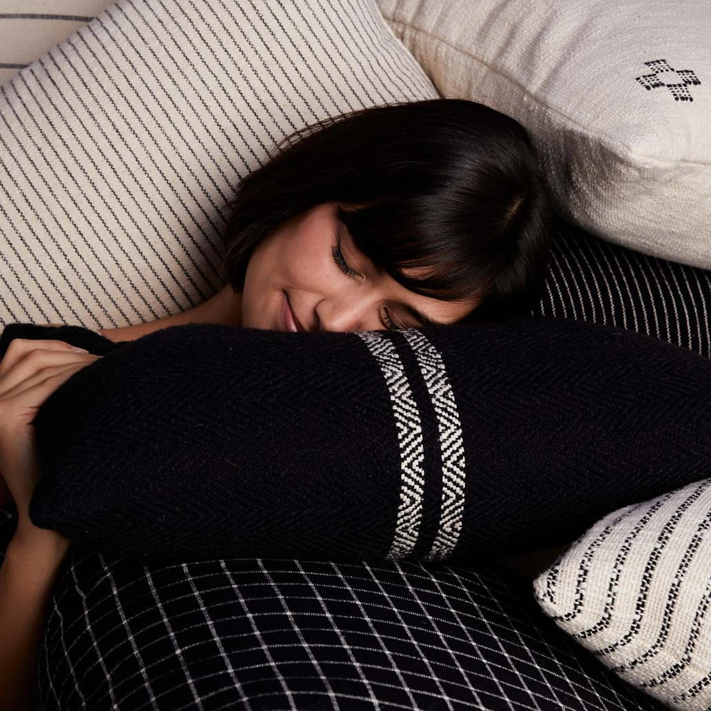Pillows & Throws